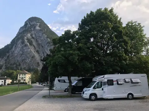 Aire camping-car au Route de Paradis - Thônes