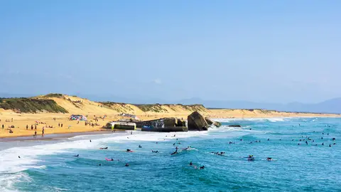 Camping Les Cigales Vagues océanes