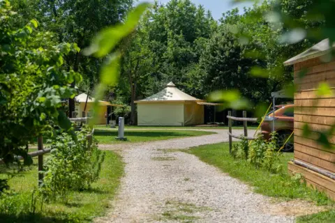 Flower Camping Le Château