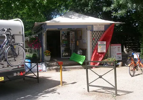 Les Clorinthes Camping Club