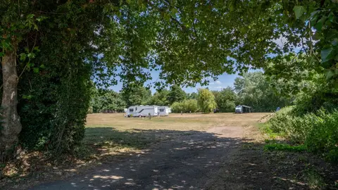 Walton-on-Thames Camping and Caravanning Club Site