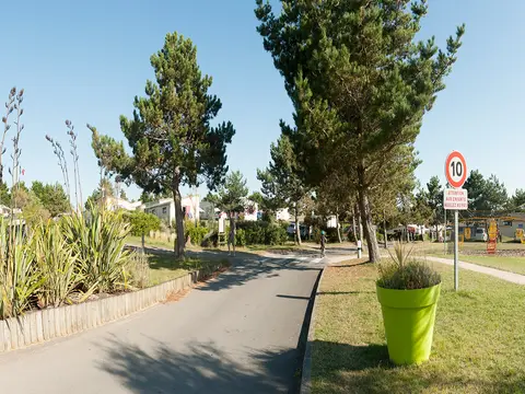 Camping Les Dunes - COUDEVILLE SUR MER