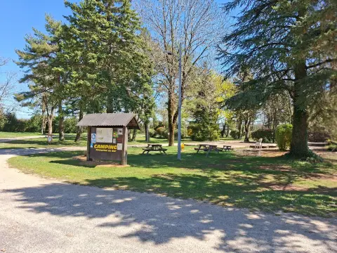 Camping Au Tour de l'Aveyron