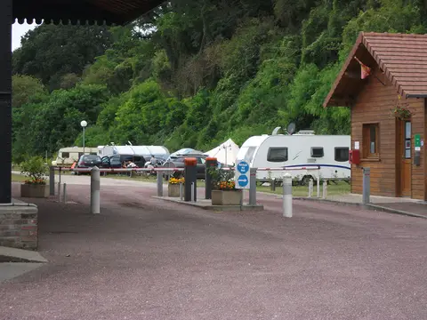 Les Acacias