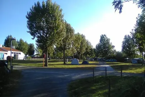 Camping intercommunal de l’île Auger