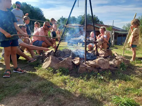Camping du Domaine des Monts de Bussy