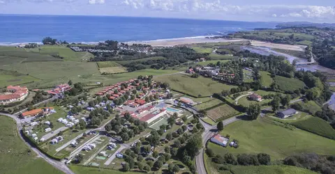 Camping Caravaning Oyambre