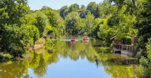 Le Sans Souci