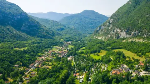 Camping des Grottes