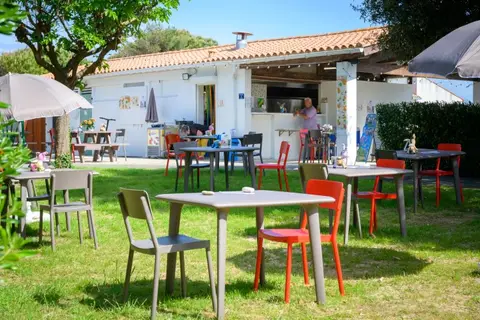 Camping Essi