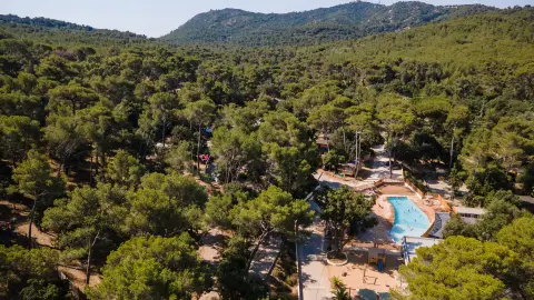 Camping Huttopia Forêt de Janas