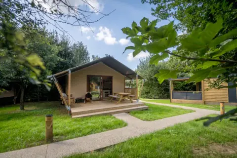 Camping Urban Gardens