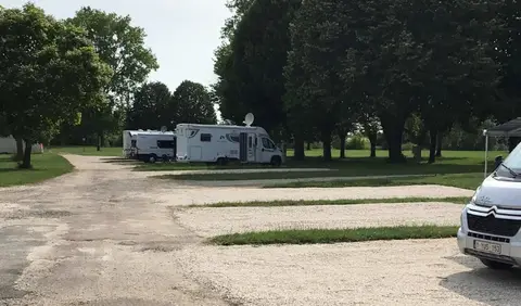 Camping car park La Plage Verdun-sur-le-Doubs