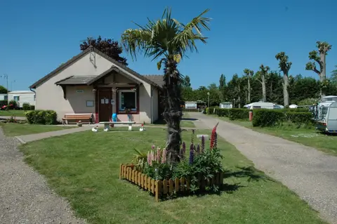 Camping Les Berges de l'Iton