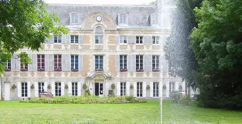 Sous Le Clocher