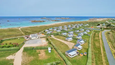 Aire de Camping-Car Plage de Meneham Finistère nord