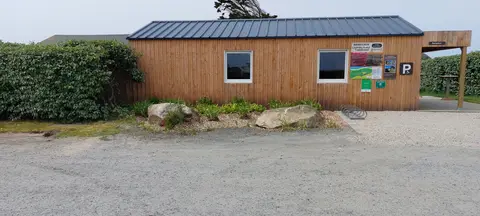 Aire de Camping-Car Plage de Meneham Finistère nord