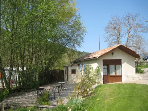 Le Domaine du Mûrier Aire Naturelle