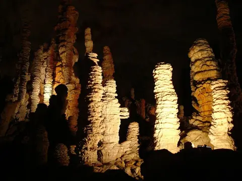 Les Mazes