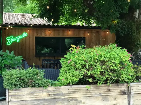 Camping Au Fil de l'Eau