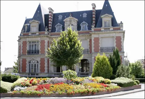 Place du Bourg Joli - Avize