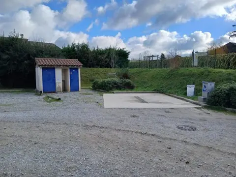 Aire de stationnement Reventin-Vaugris / Centre village