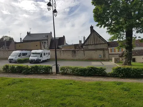 Aire de services de Saint-Fargeau
