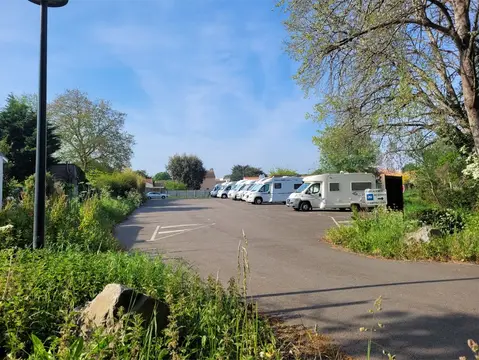 Aire de stationnement à La Plaine-sur-Mer