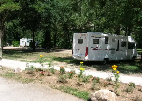 Aire de camping-car des Berges du Lot
