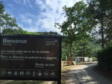 Aire de camping-car des Berges du Lot