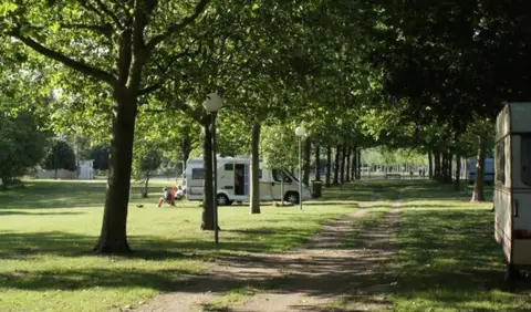 Camping de Bruère-Allichamps