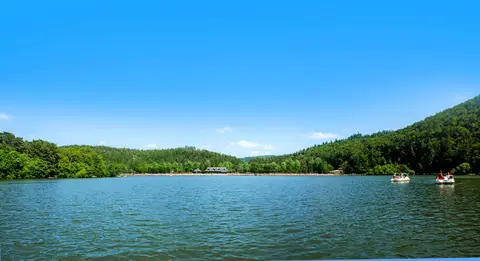 Domaine du Lac Chambon