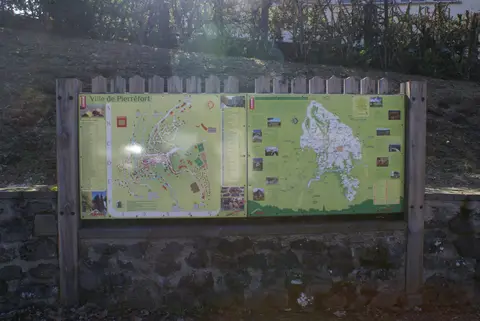 Aire camping-cars de Pierrefort