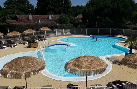 Camping Les Pins
