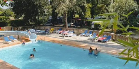 Camping le Bois des Roches