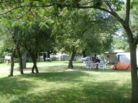 Aire de camping-cars de la ville de Lauzun