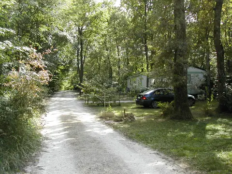 Aire de camping-cars de la ville de Lauzun