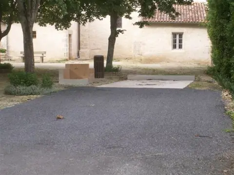 Aire Municipale Londigny