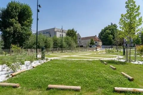 Aire camping-cars (avenue Paul-Bert) - Épernay