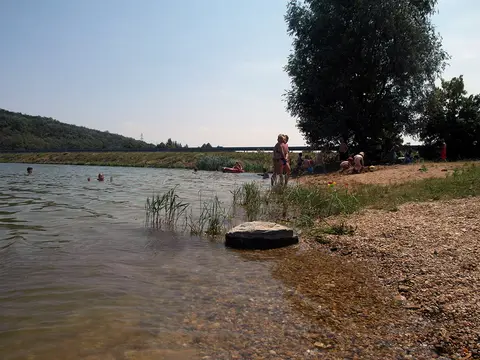 Přehrada