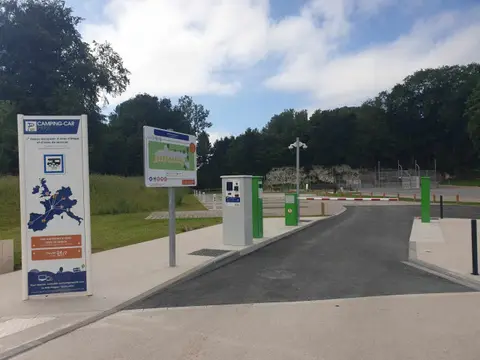 Aire de camping-Cars Arras Vallée de la Scarpe
