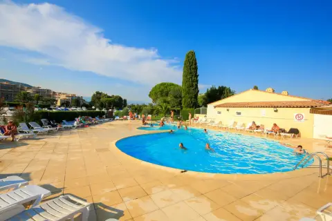 Camping Les Pruniers