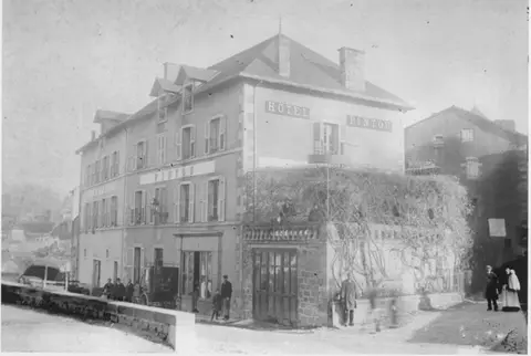 Camping municipal Saint Pierre Château