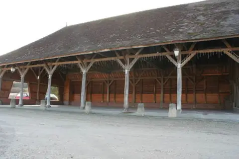Aire camping-car Pontigny-Yonne