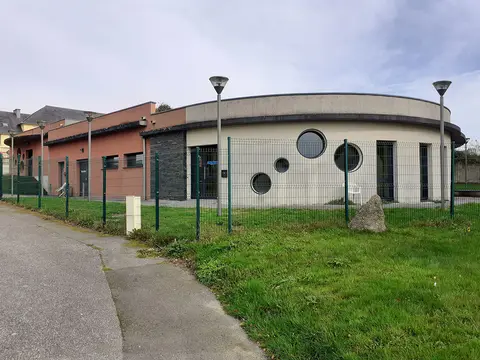 Aire de Camping Car - Maël-Carhaix