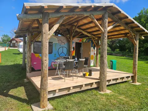 Tonik Camping