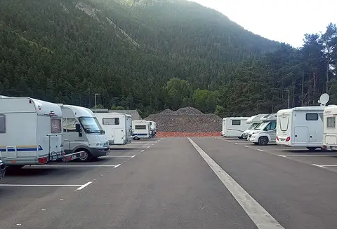 Aparcamiento autocaravanas de Canfranc