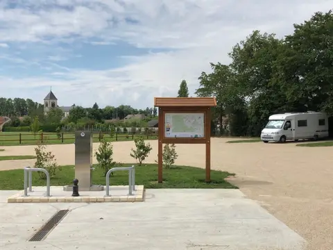 Aire de camping-car Nibelle