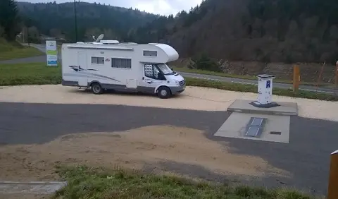 Aire de camping-car du lac de la Palisse