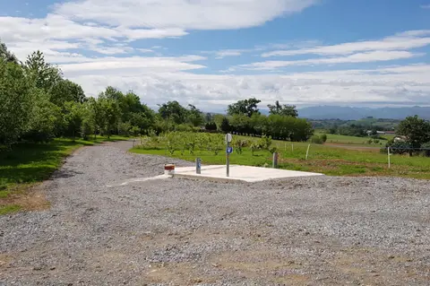 Aire de camping-car de la ferme Mignaburia